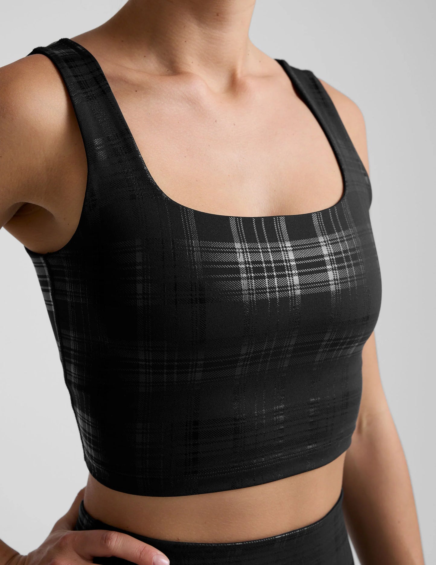Beyond The Studio High Cropped Tank - Plaid Foil Black XS-XL