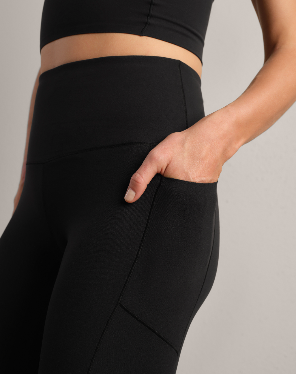 Revive 7/8 Pocket Legging- Black XS-XXL