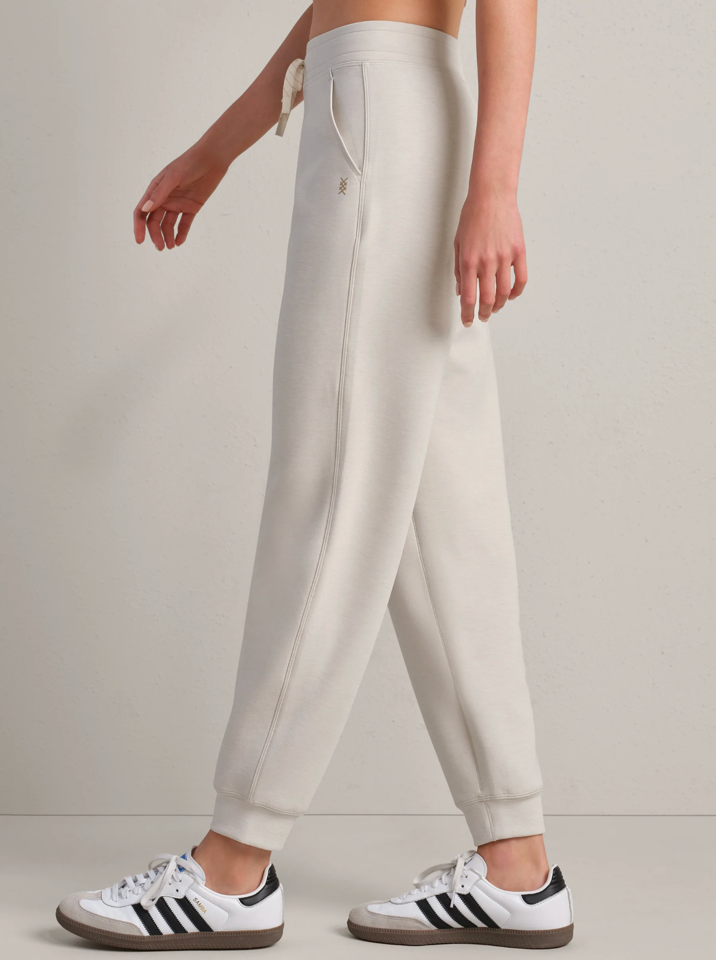 DreamGlow™ Jogger - Sand