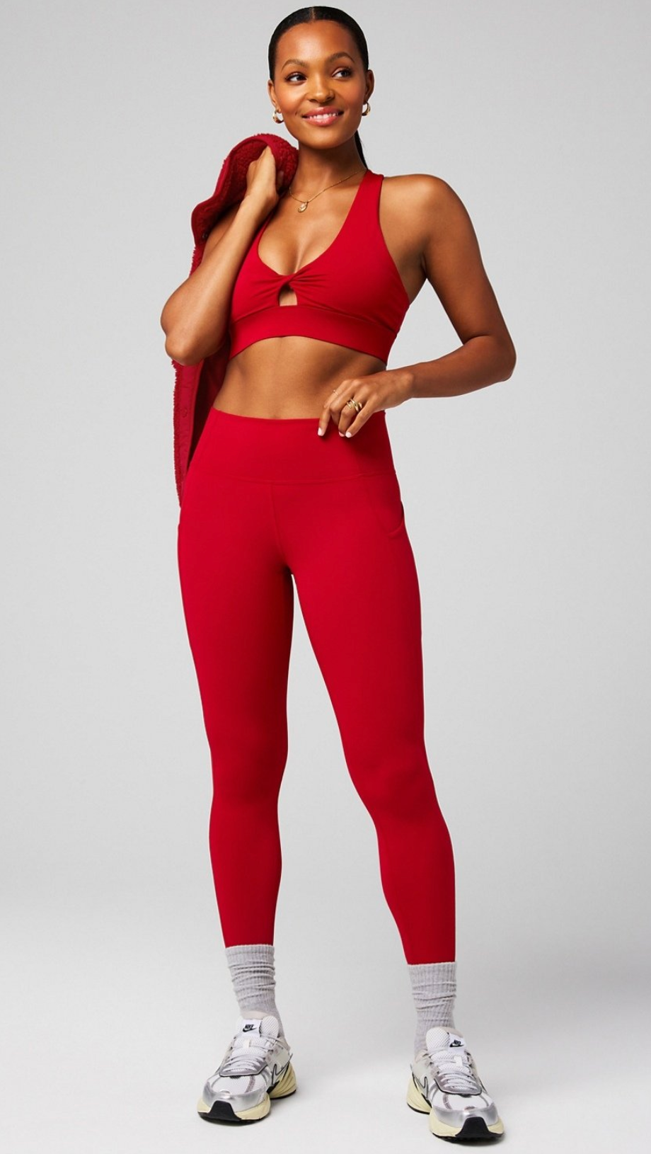 Oasis Twist Sports Bra - Holly Berry XS-XL