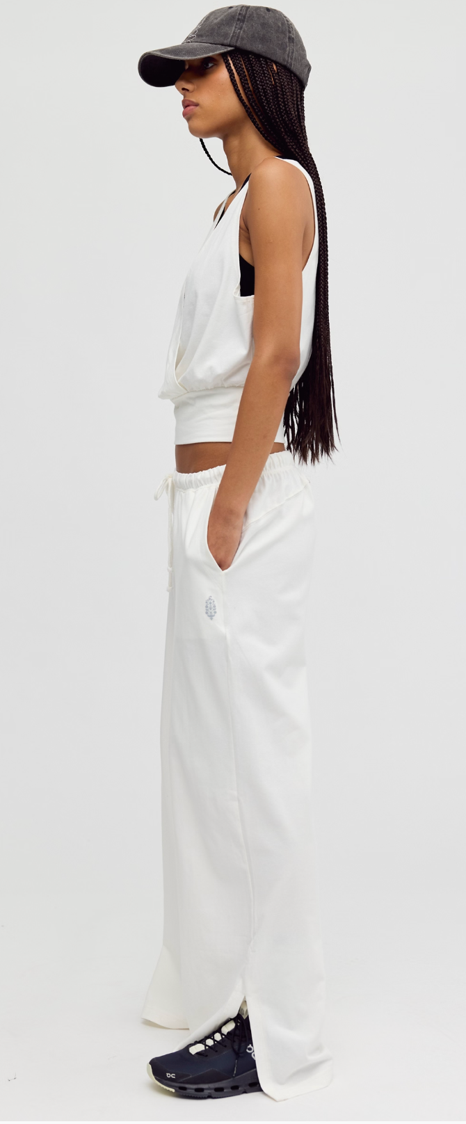Hot Shot V-Neck Set - White