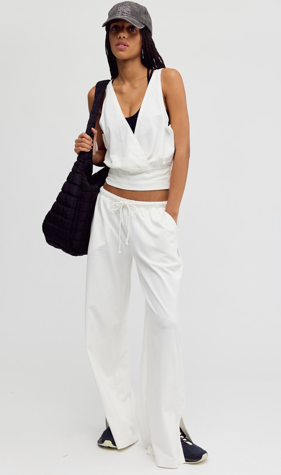 Hot Shot V-Neck Set - White